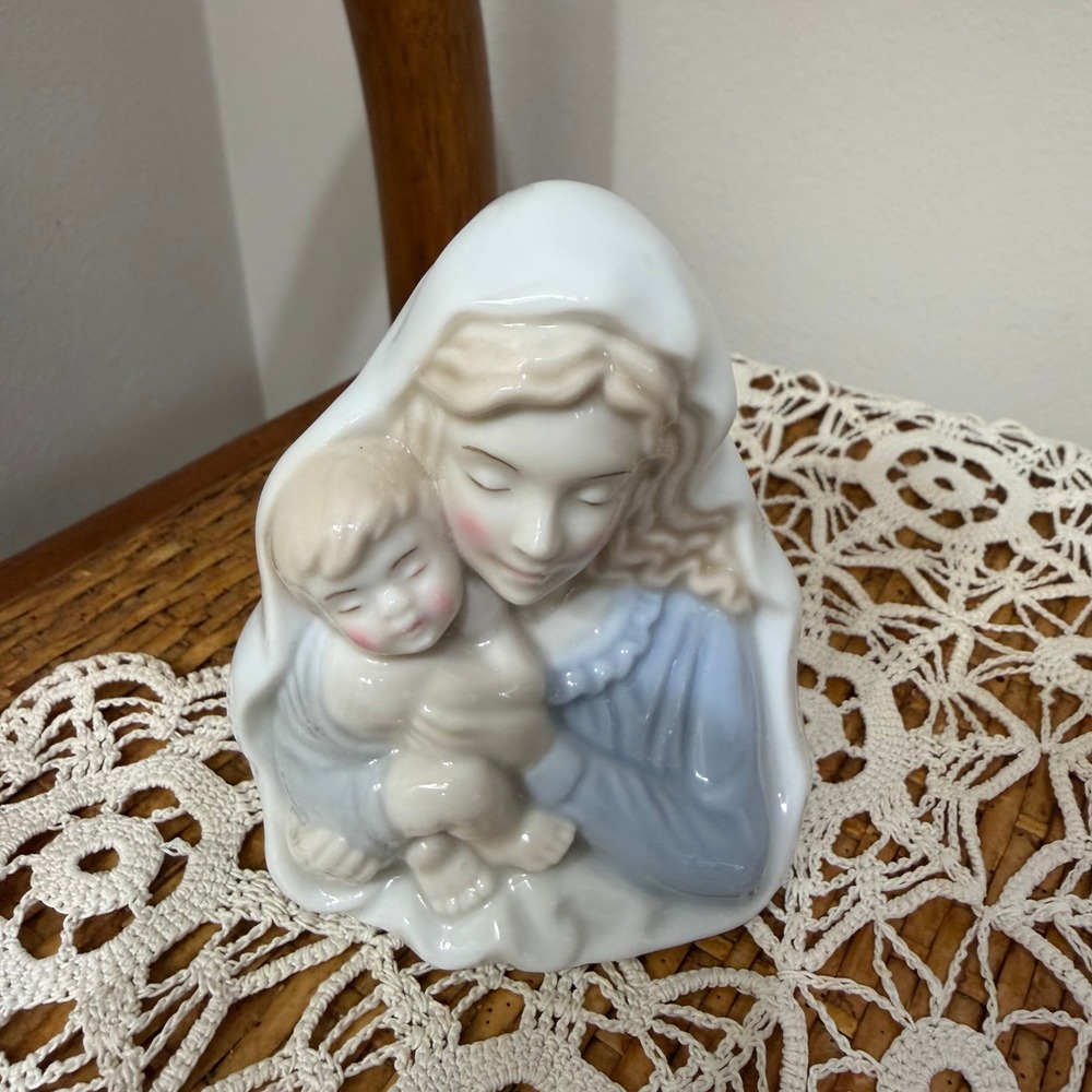 Vintage 1990 San Francisco Music Box Co Madonna & Child Porcelain Figurine EUC